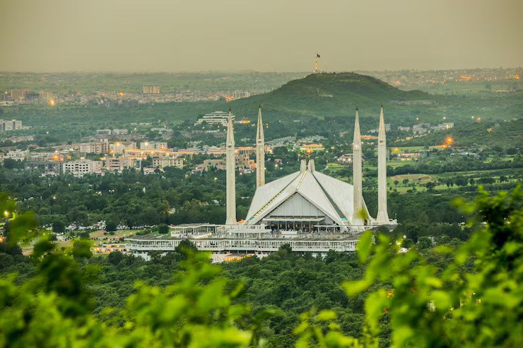 Inside the US-Iran Peace Talks: Can the Islamabad Summit End the War?